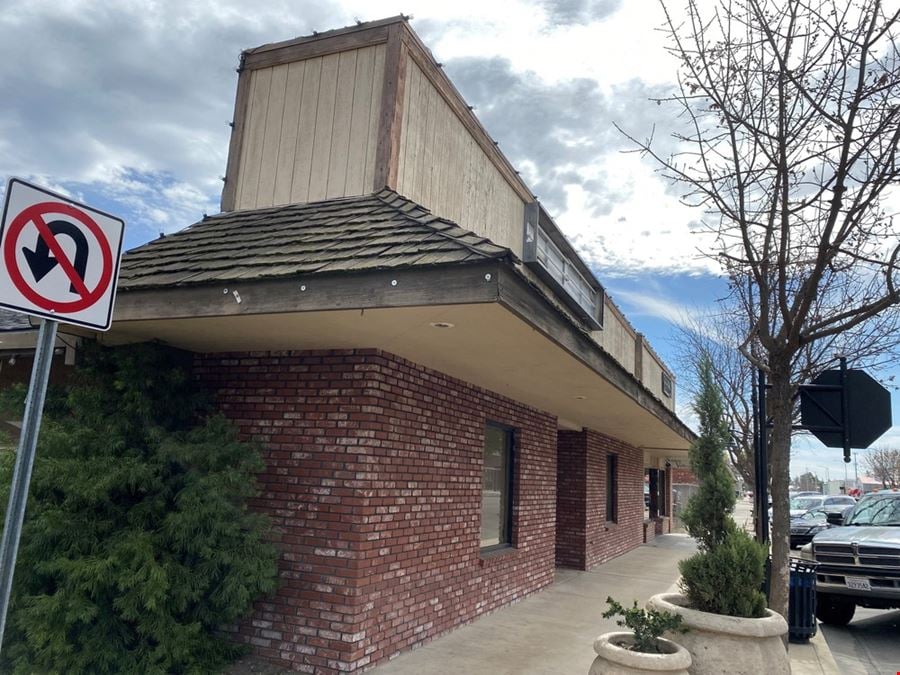 Office/Retail Space in Charming Downtown Reedley