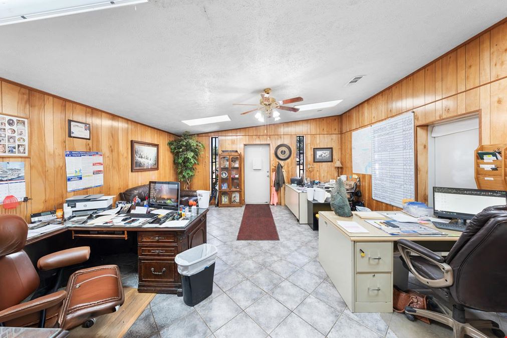 Flex Space Sale in Flint