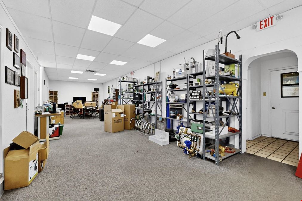 PREMIER MULTI TENANT INDUSTRIAL COMPLEX