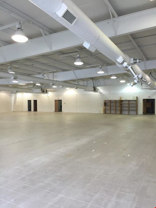 ±11,236 Flex Retail on ±4.33 acres