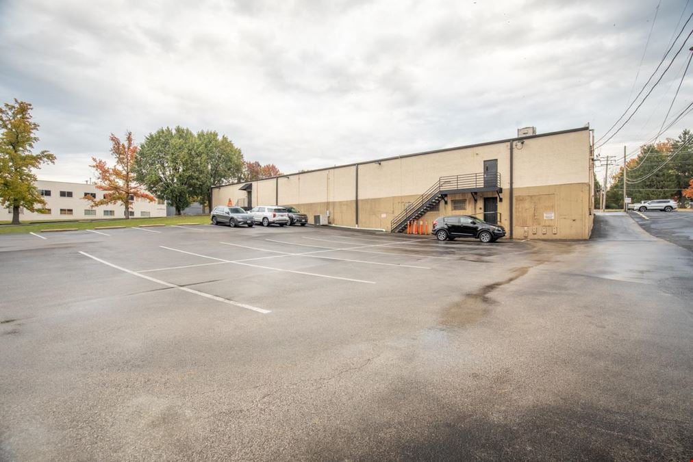 Creve Coeur Retail Building