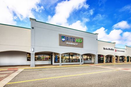 Preview of commercial space at 1608 - 1628 Laskin Road