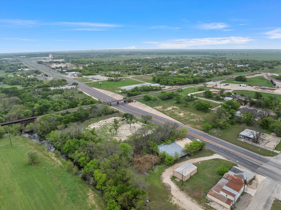 201 W Highway 84