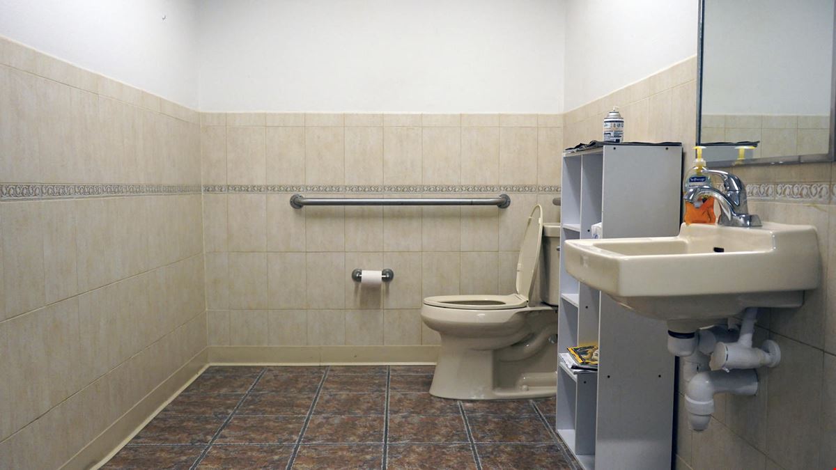 Freestanding Office for Sale