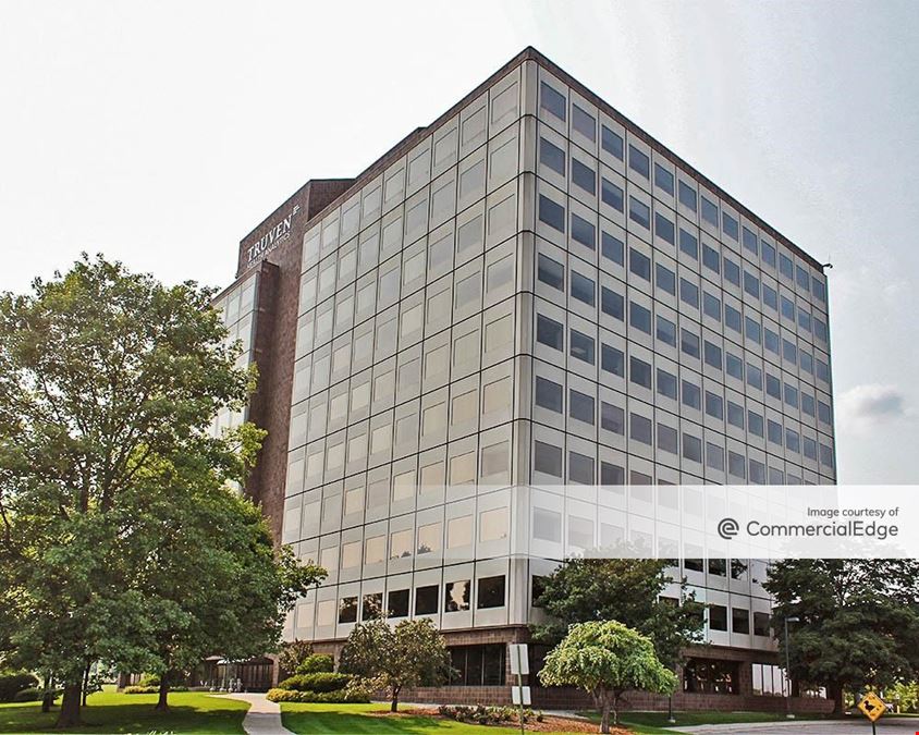 777 Eisenhower Plaza