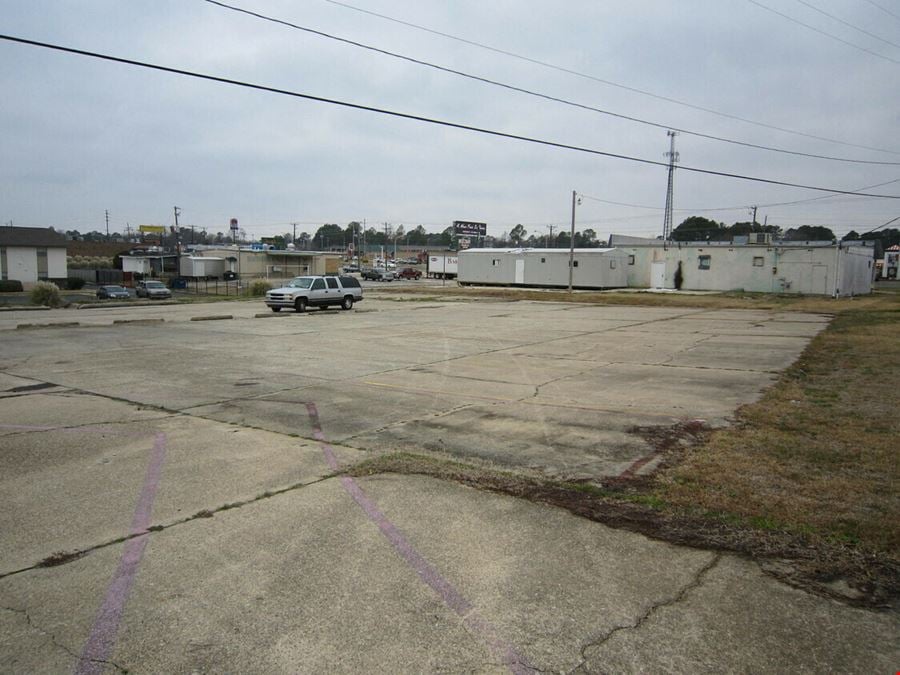 LA Office of Motor Vehicles Building