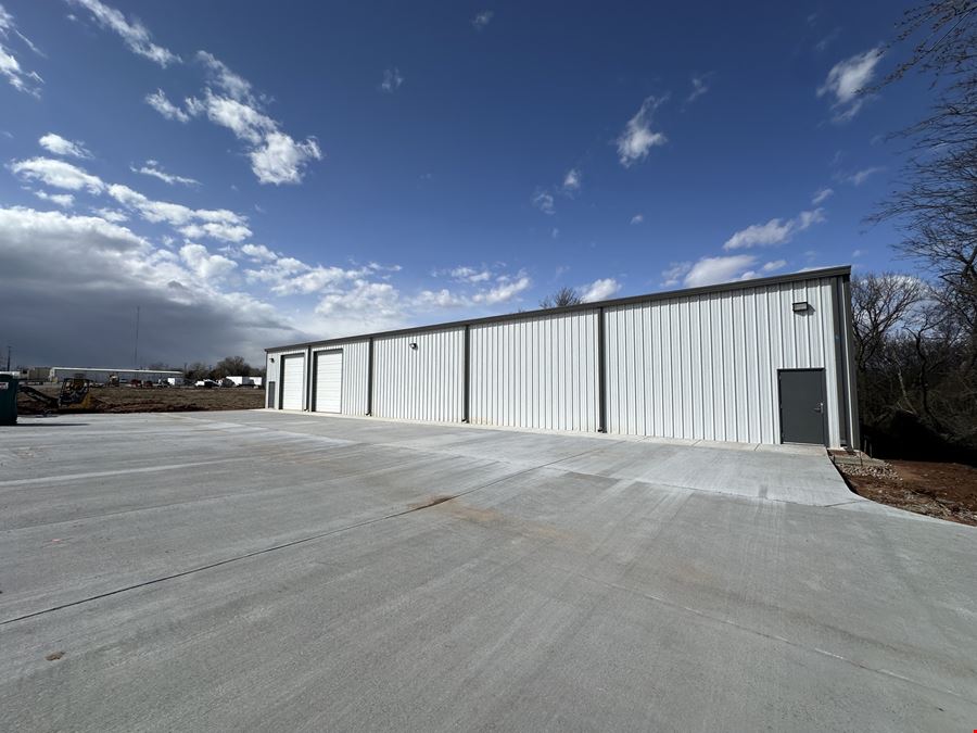 Office / Warehouse - For Sale or Lease