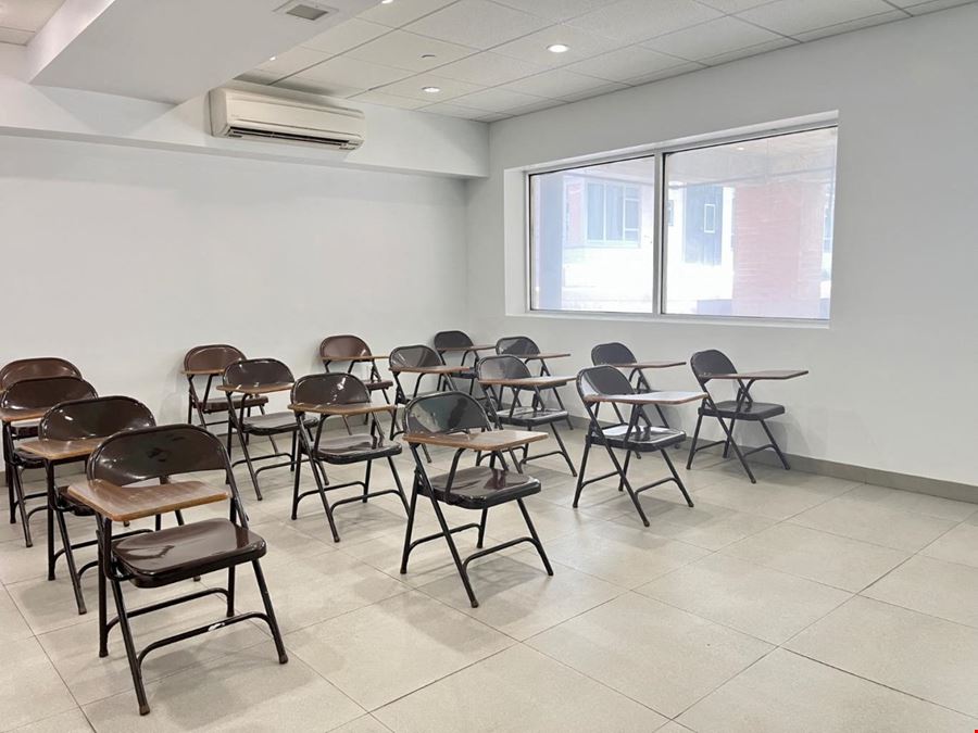 37-20 Prince St, #4B