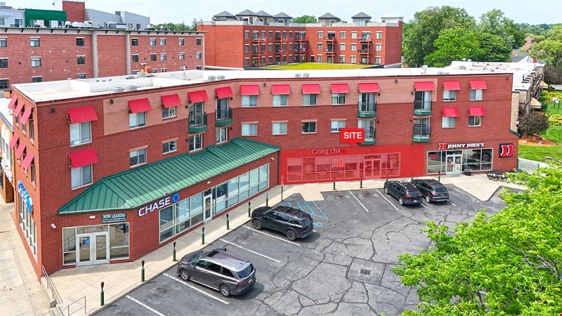 641 E Grand River