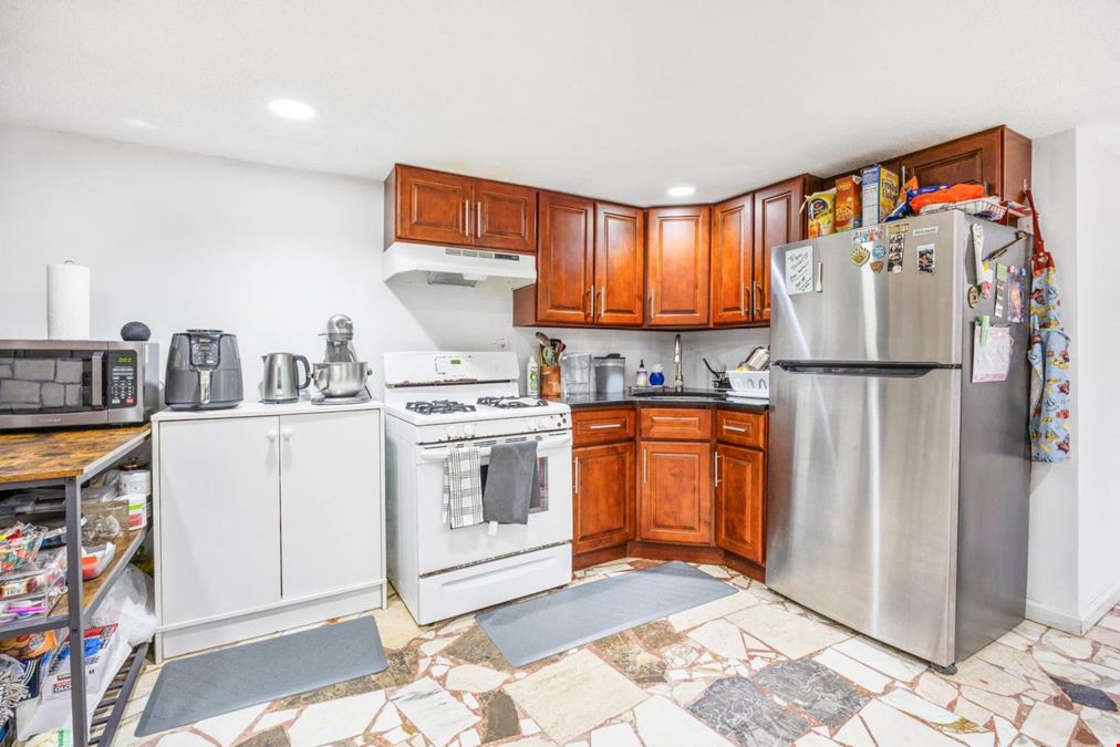 75-21 Caldwell Ave