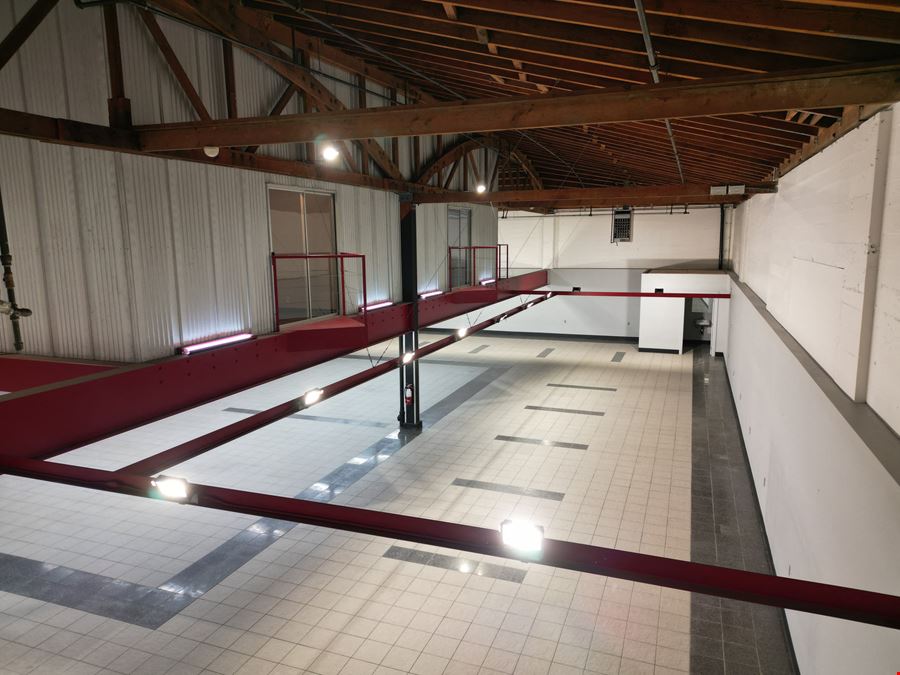 Unique SE Portland Warehouse with Wash Bay
