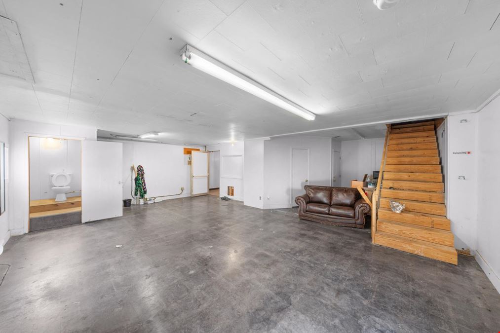1301 S Kaufman St, Ennis, TX