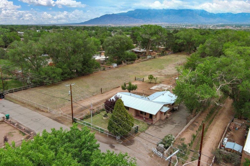 7404 Guadalupe Trail NW