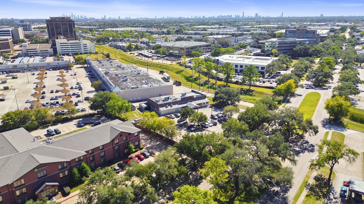 Second-Gen Restaurant | Turnkey Property with Redevelopment Opportunity