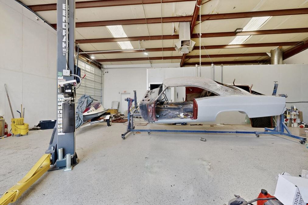 NORTH I25 TWO TENANT WAREHOUSE WITH YARD