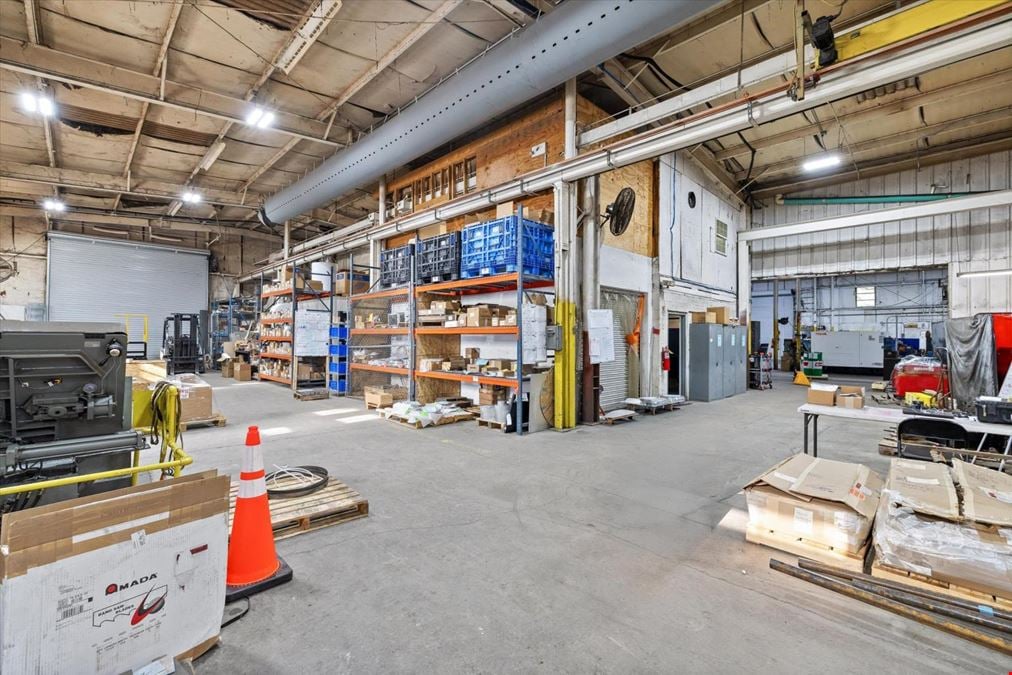 Conditioned Industrial Facility with 8 Cranes