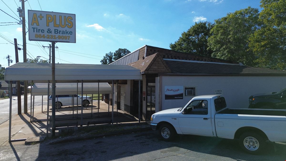 320 W Market St, 307 W Church St, 00 W Church St