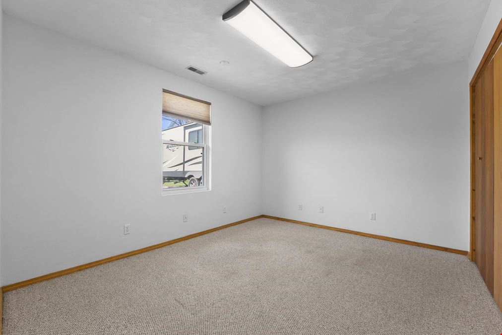 407 W St Joseph St