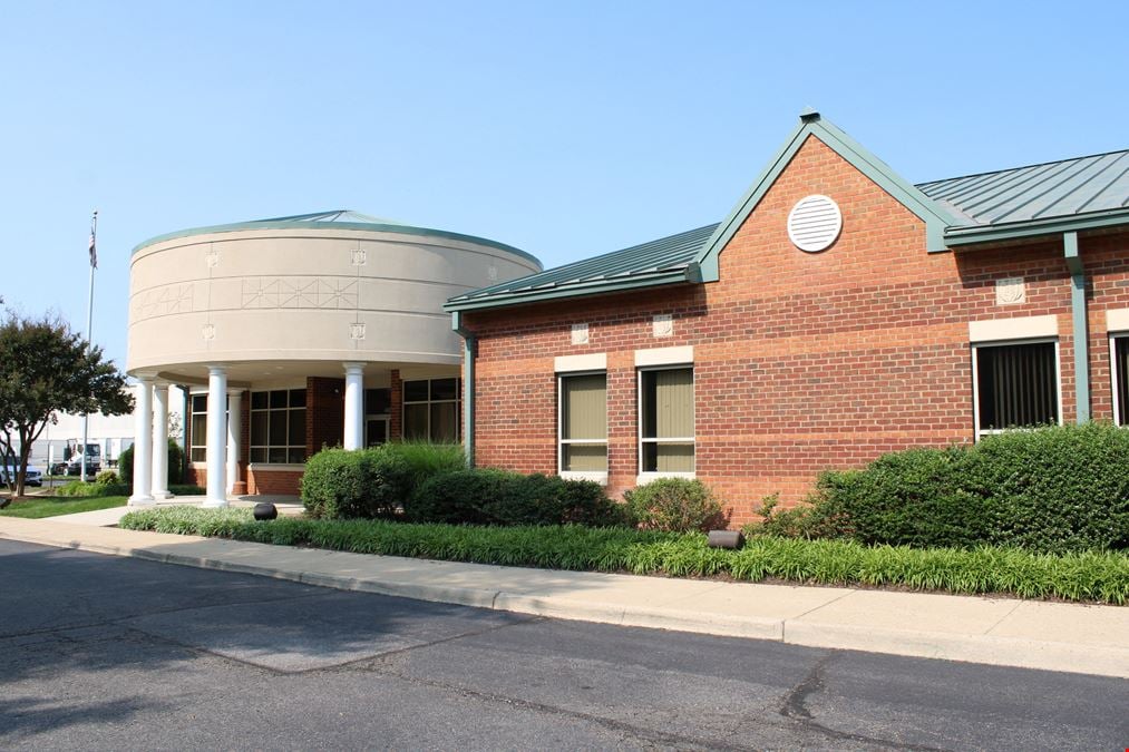 15,917 SF Building with Drive Thru
