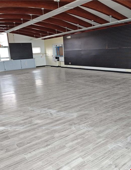 Freestanding Retail Building