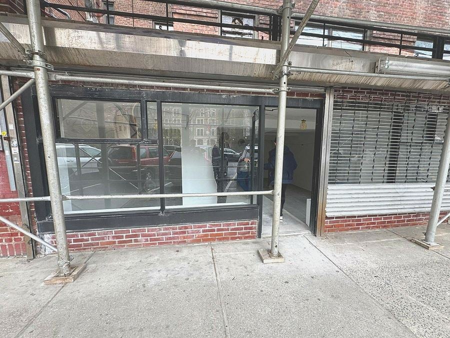750 SF | 73 Catherine Street |  Boutique Retail Space for Lease
