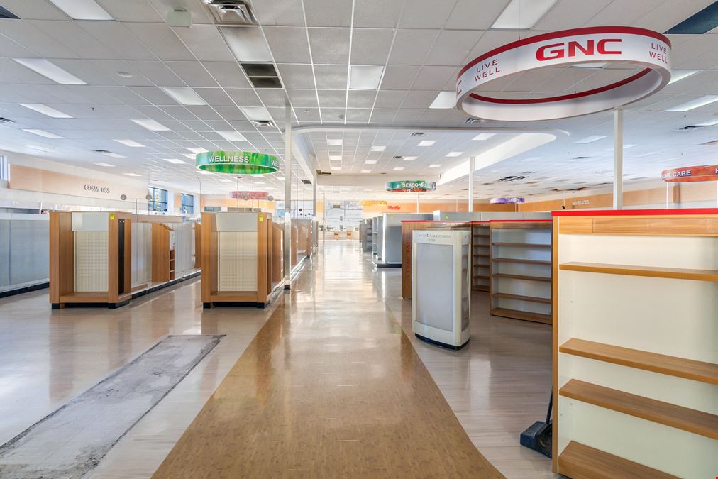 ±17,272 SF Chino Hills Anchor For Lease