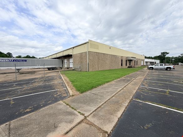 Preview of Industrial space for Rent at 545 Ford Avenue