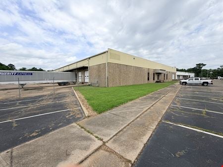 Preview of Industrial space for Rent at 545 Ford Avenue