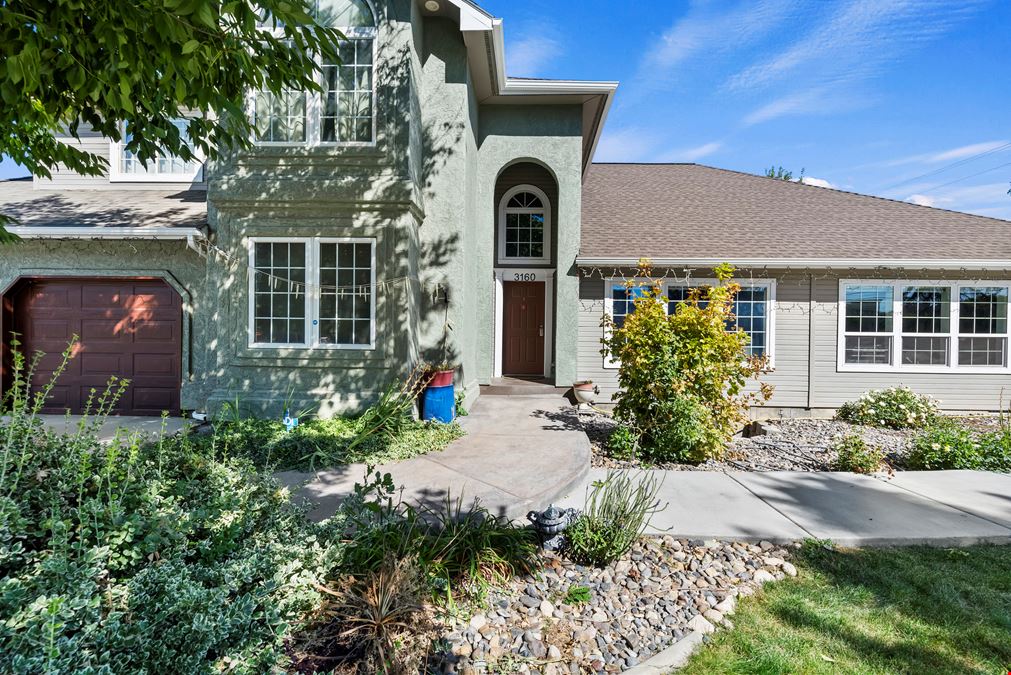 3160 E Springwood Dr