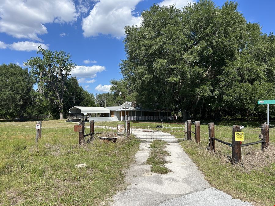 16 Acres boarders The Villages