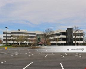 2000 Midlantic Drive