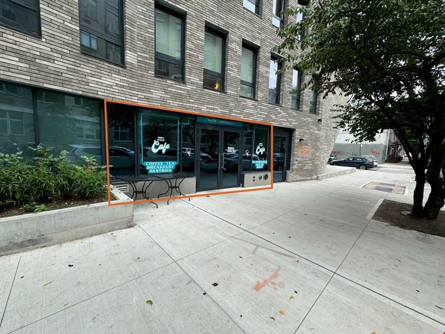 750 SF | 130 Hope St | Vanilla Box Retail Space For Lease