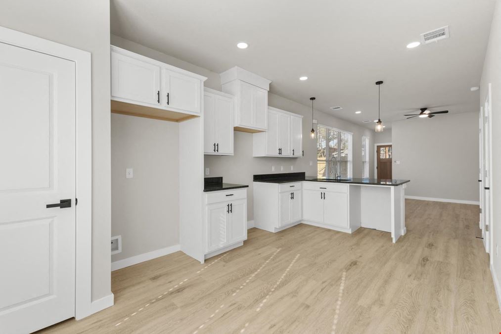 6 Unit Duplex Package in Brenham
