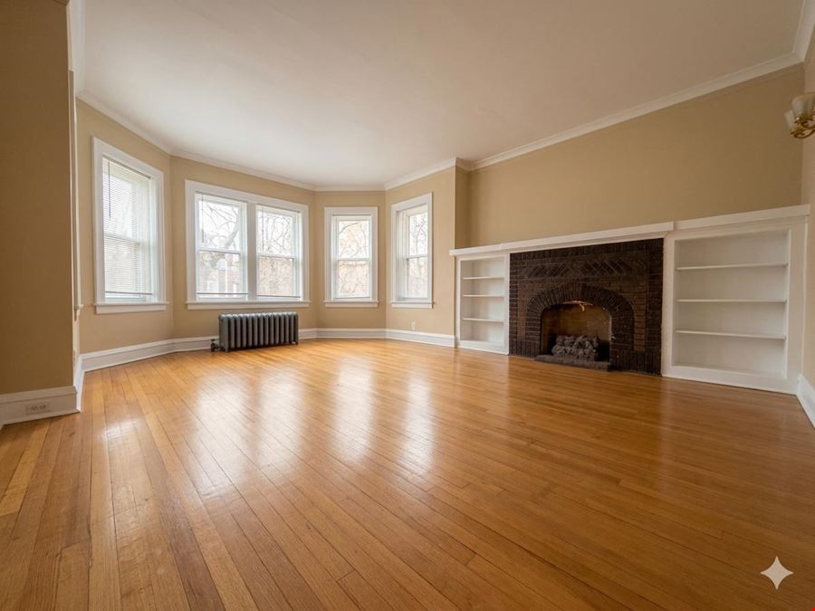 7924 S. Rhodes Ave