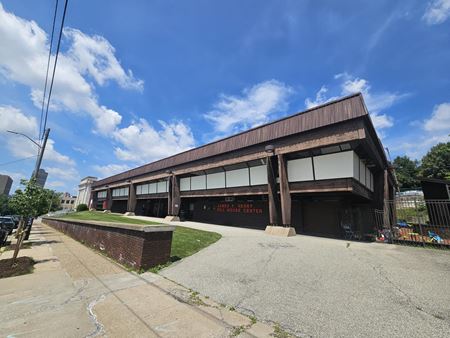 Preview of Office space for Rent at 1835 Centre Avenue