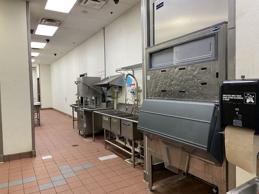 Bayshore Restaurant Space | Former BWW