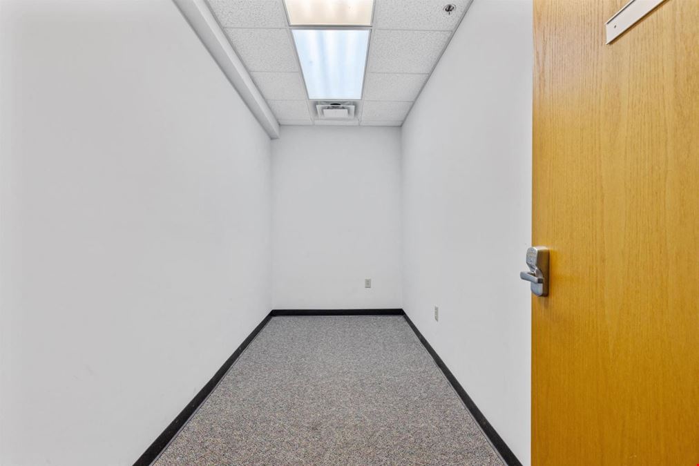 Midpark Road 2,600-22,000 SF Avail. Bus/Ind Park