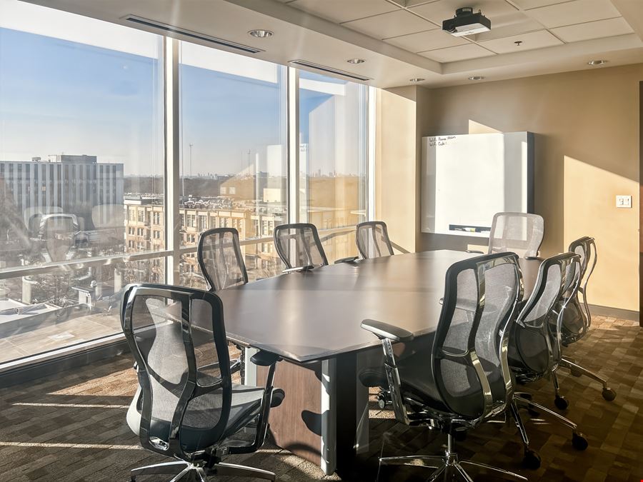 Regus - Decatur - One West Court Square