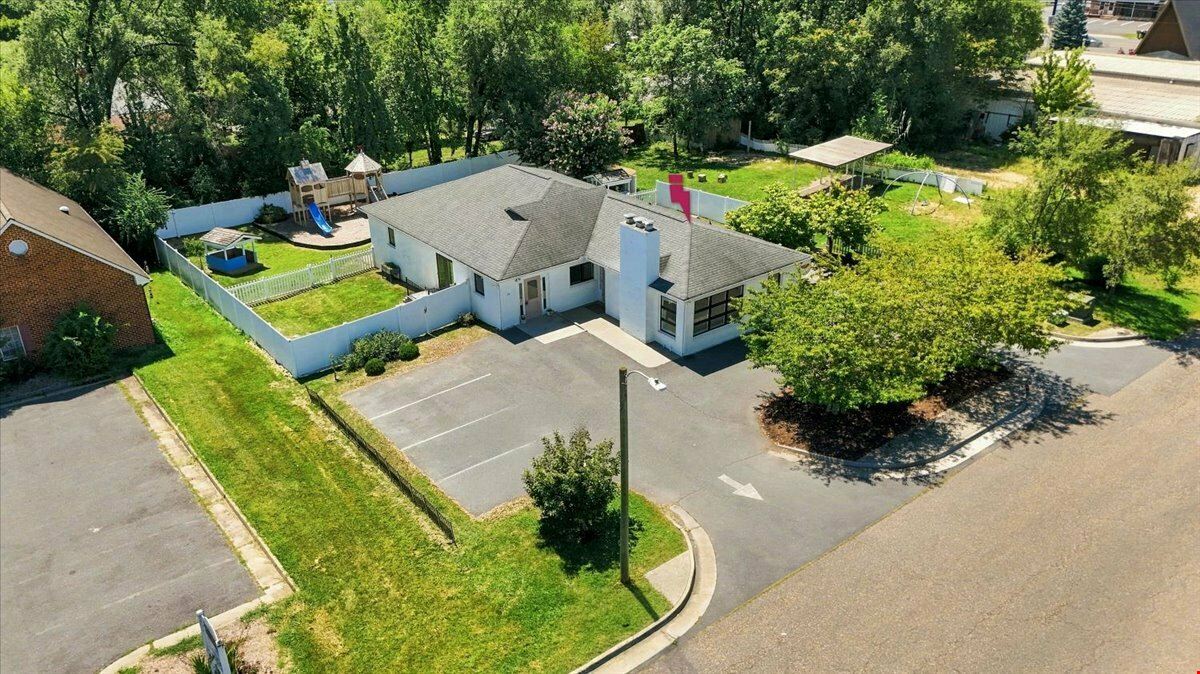 UPDATED COMMERCIAL BUILDING FOR SALE OR LEASE