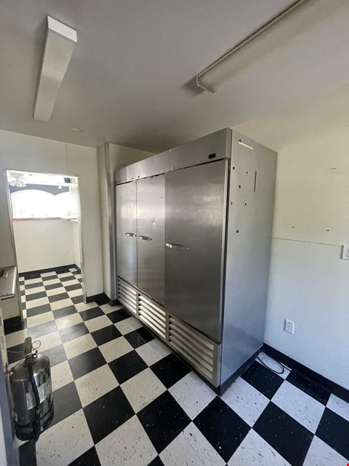 Prime Restaurant/Retail Space