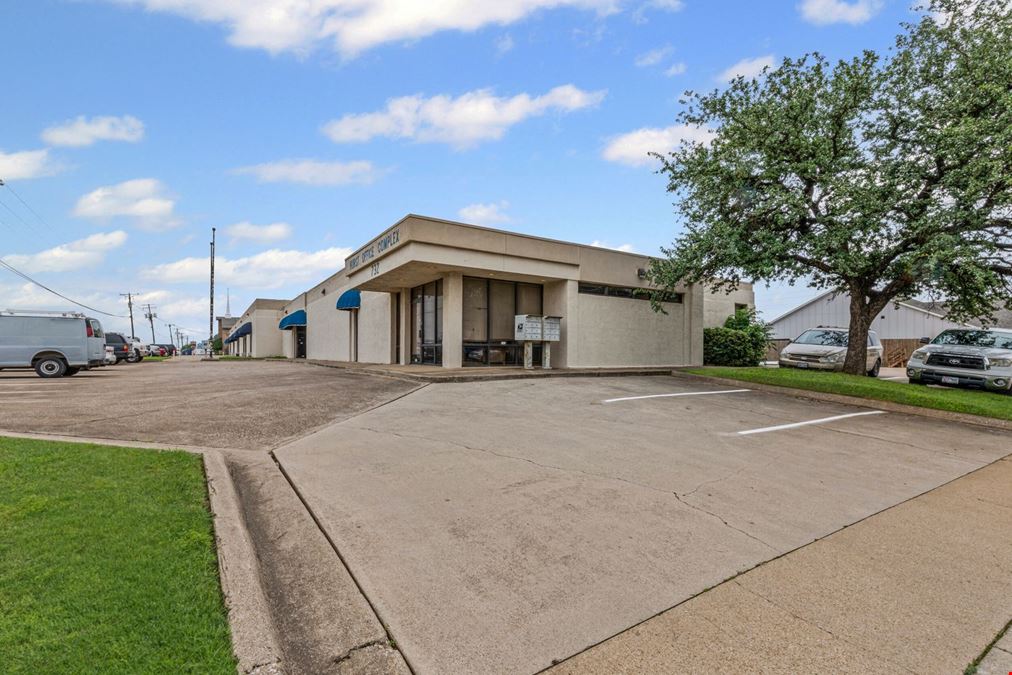 732 W Hurst Blvd