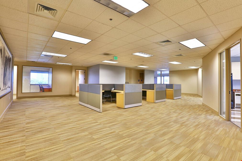 ±6,400 SF Office/R&D Sublease