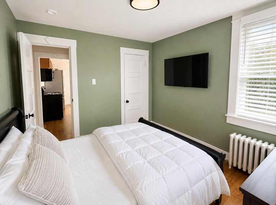 Industrial/Multifamily Investment Property with 16' Ceilings