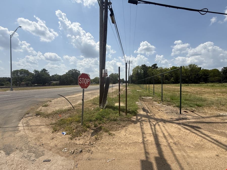 2700, 2702, 2704  W Upshur Ave