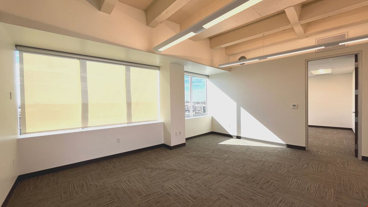 350 W 16th St, 2 Suites Available