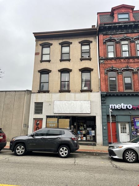 Preview of Retail space for Rent at 606 E Ohio St