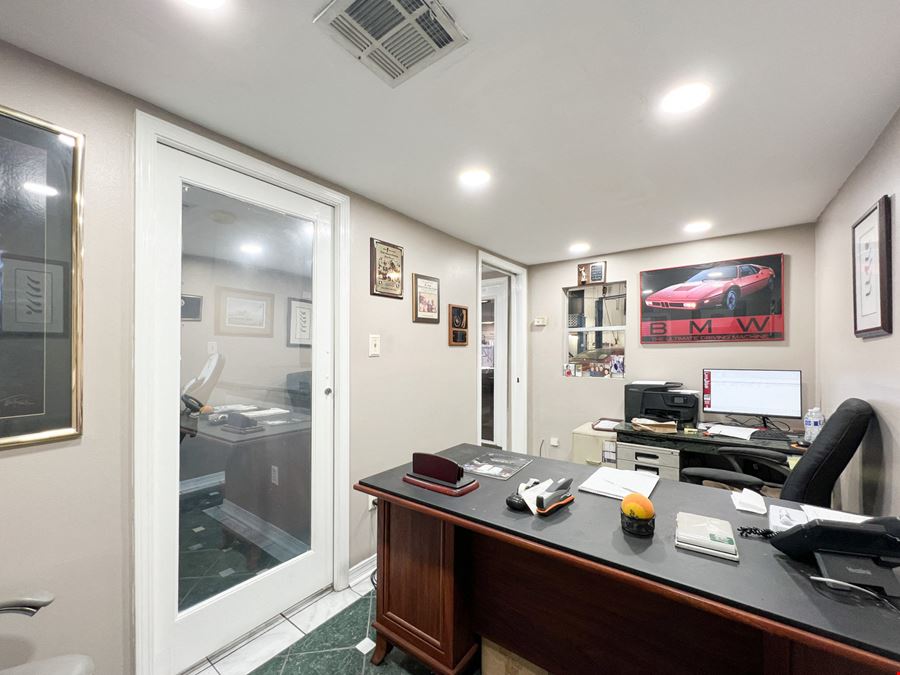 Turn-Key Automotive Shop (Office/Warehouse) Near I-10