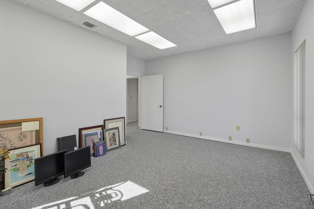 3000 North Atlantic Avenue 202/203