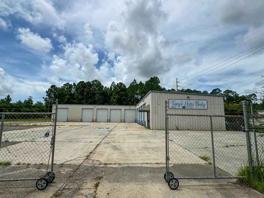 Prime Warehouse with Yard Near I-10