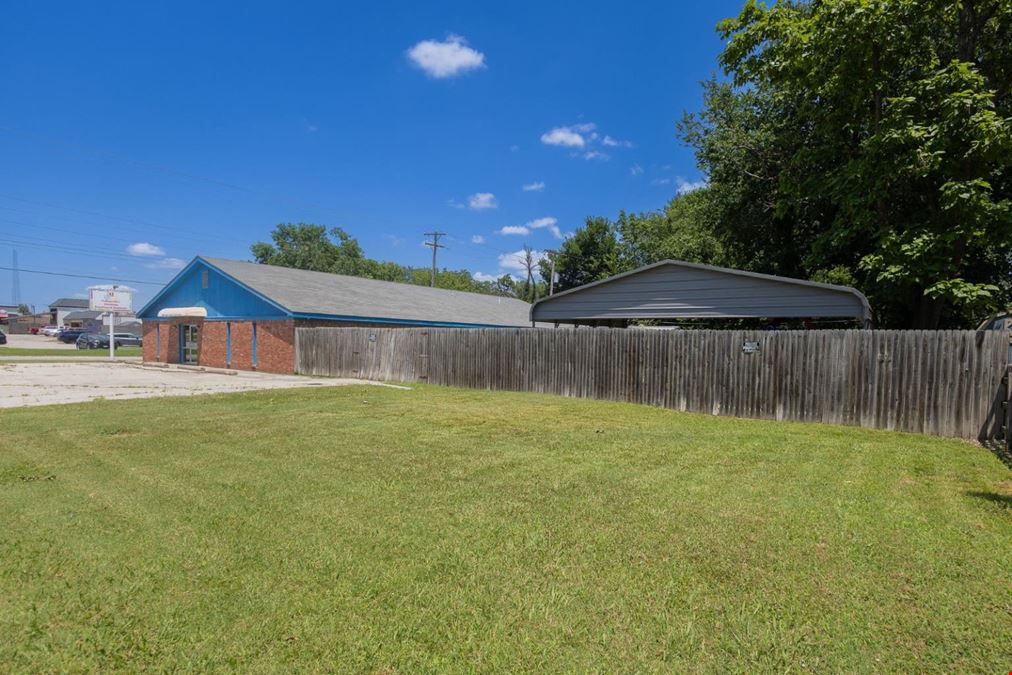 1201 S. Willow
